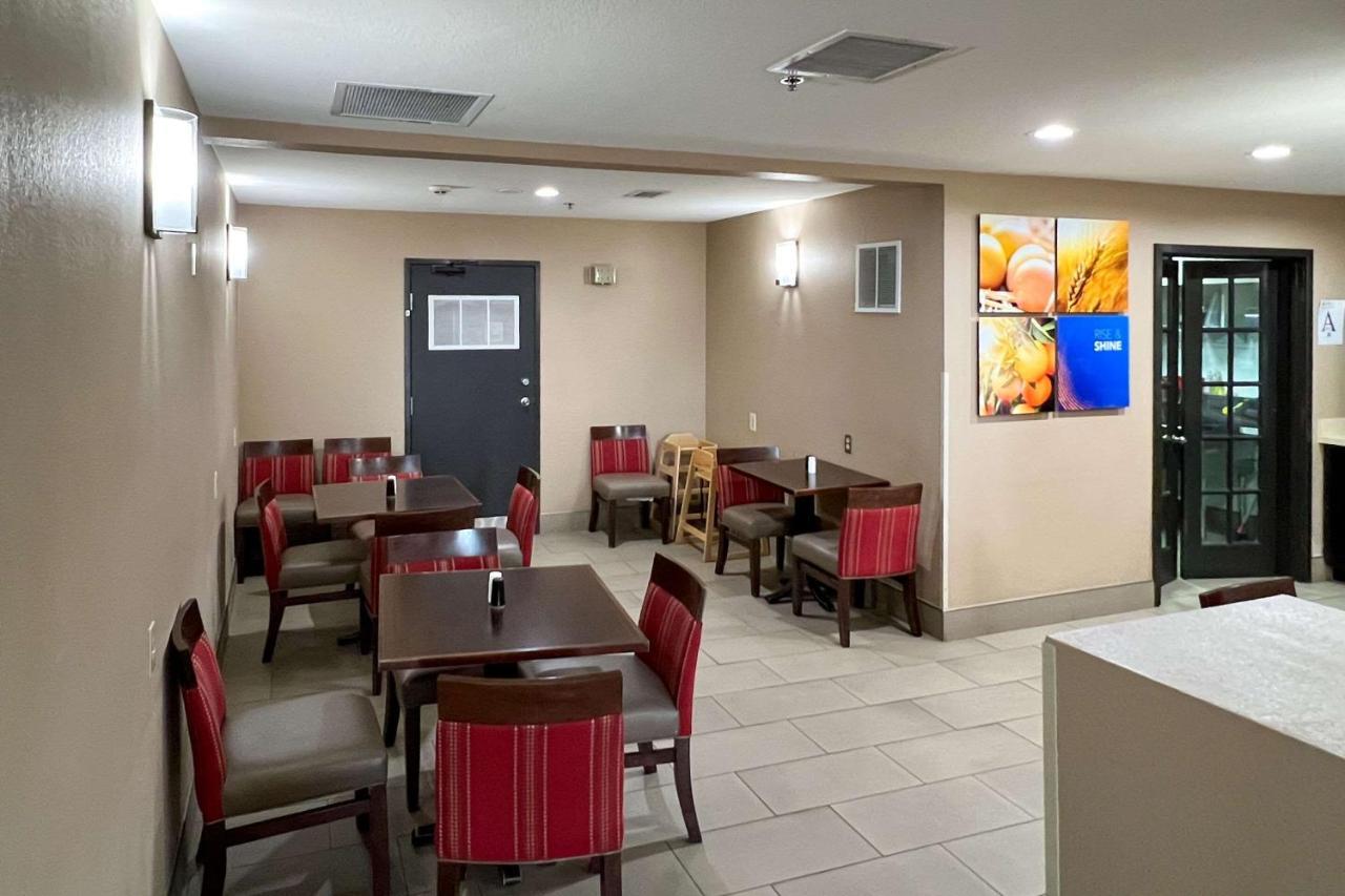 Comfort Inn & Suites Surprise Near Sun City West Ngoại thất bức ảnh